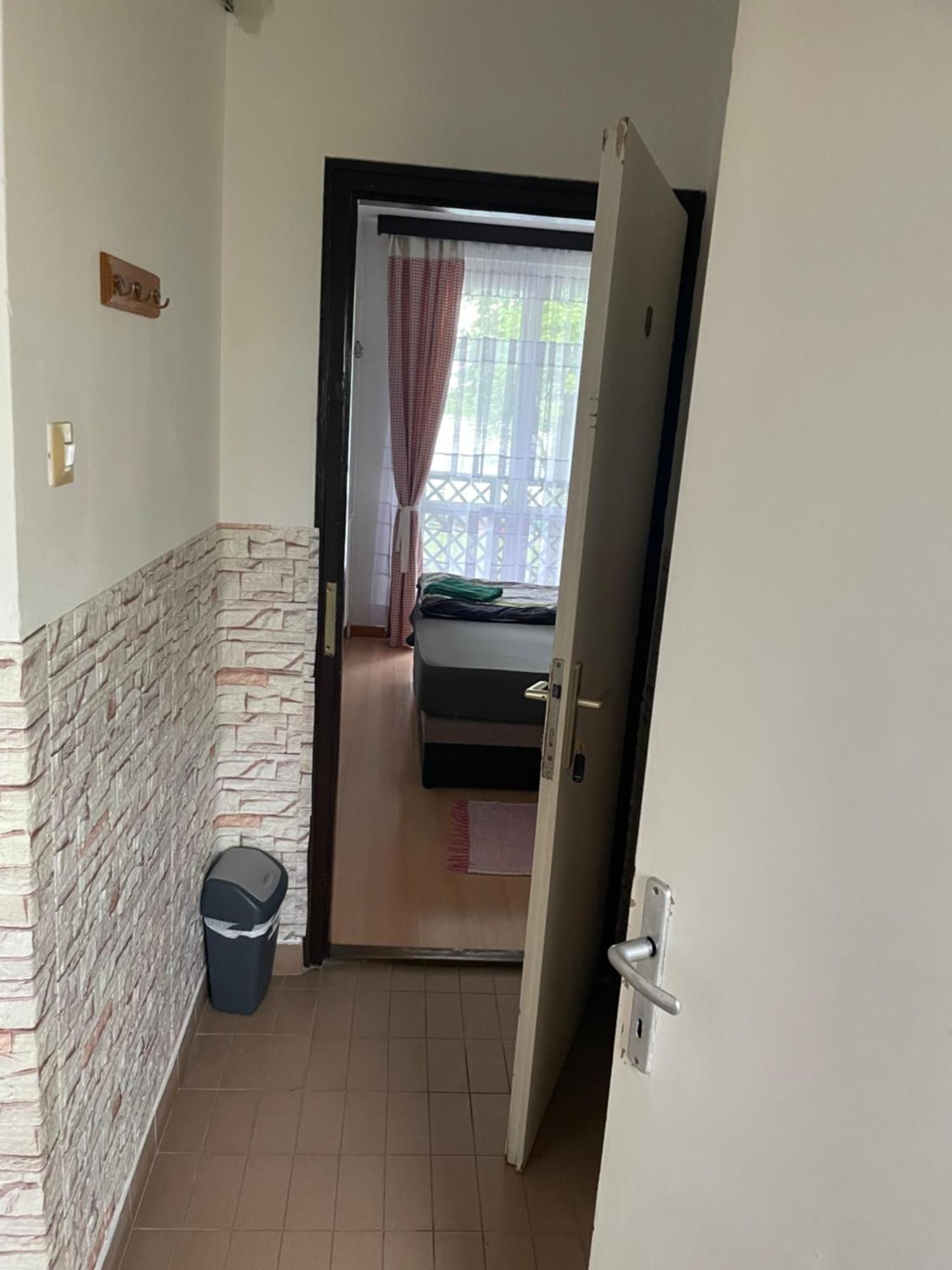 Napsugár Hotel Malyi Exteriér fotografie
