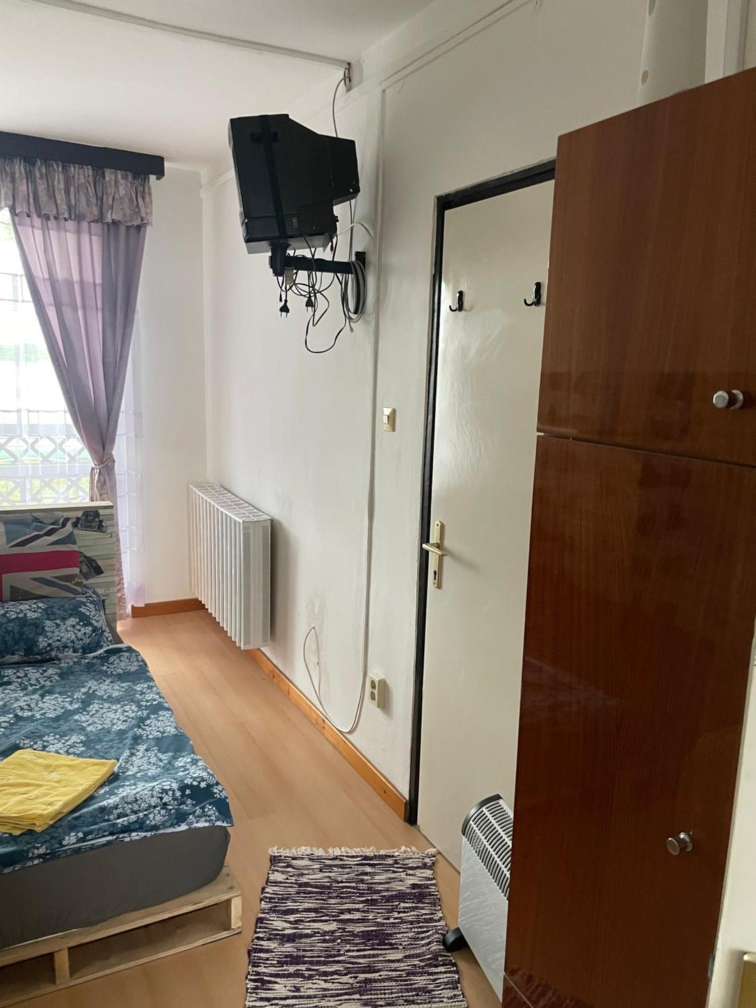 Napsugár Hotel Malyi Exteriér fotografie