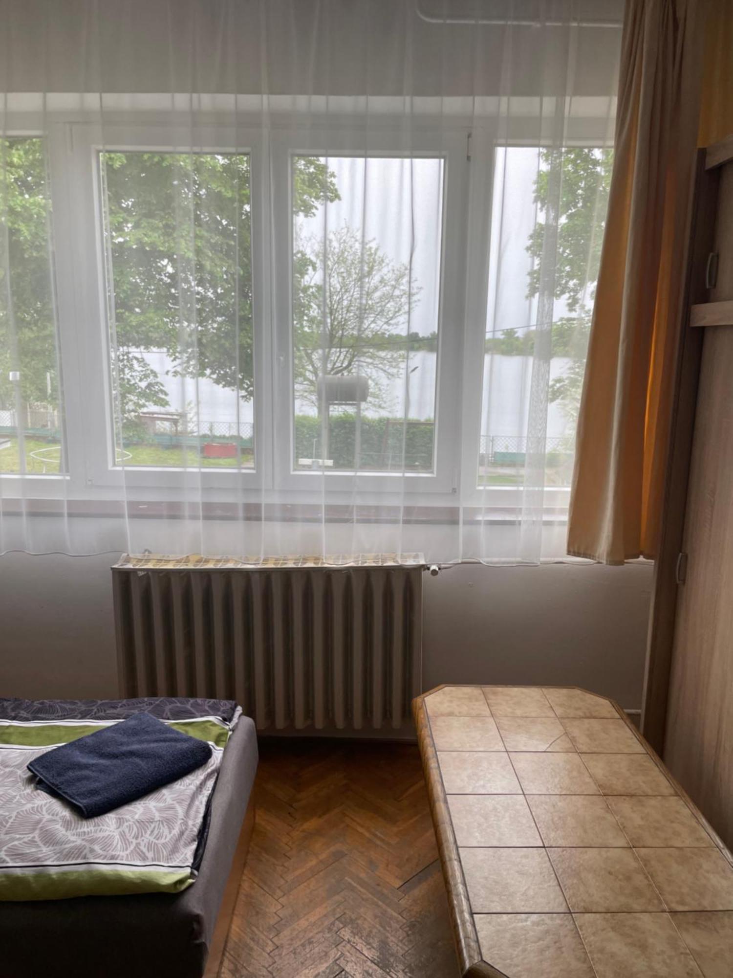 Napsugár Hotel Malyi Exteriér fotografie